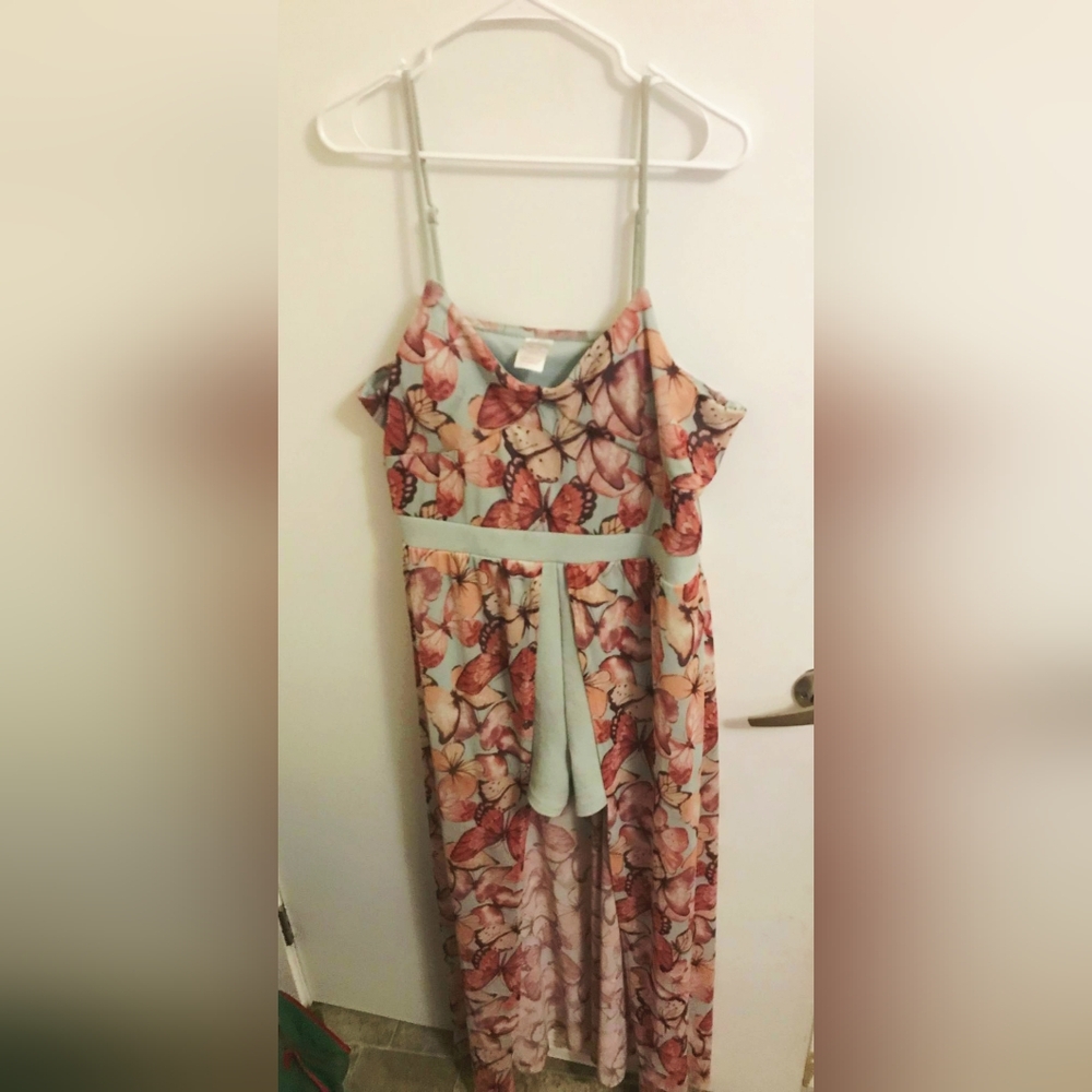 🌞2for$10🌞Butterfly Print romper.. Gorgeous Overlay